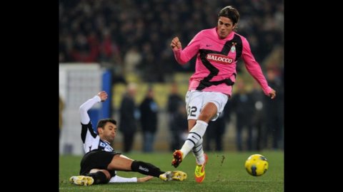 Juventus rămâne, de asemenea, neînvinsă la Udine și împarte primul loc cu Milan