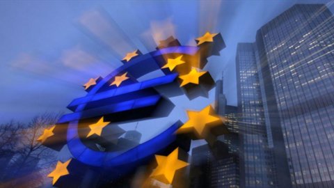 Bce: Eurozona in forte espansione, ma serve ancora stimolo