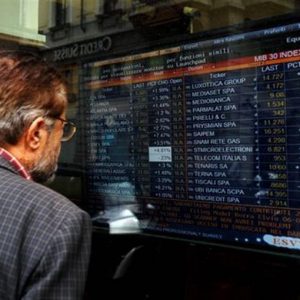 Spread Btp-Bund torna oltre 500. Borsa, Milano gira in rosso