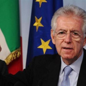 Monti: "Não descarto nada sobre a dívida pública"