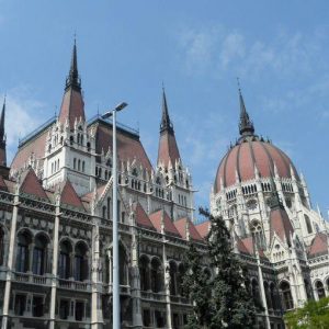 Hongaria: lelang gagal, risiko gagal bayar