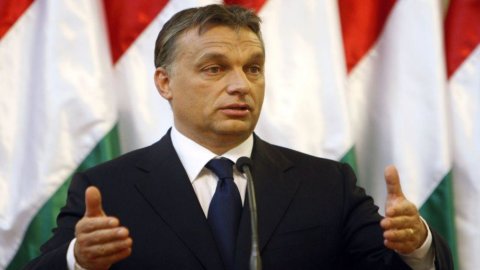 L’Ungheria torna al voto con lo spettro Ucraina: il favorito Orbàn è in affari con Putin