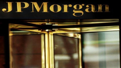 Jp Morgan, utili in calo: -23%