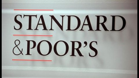 S&P potrebbe tagliare stasera il rating di Italia, Francia, Spagna, Portogallo e Belgio