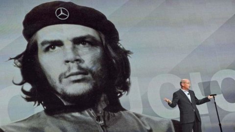 Che Guevara este noul testimonial Mercedes. Controversa face ravagii