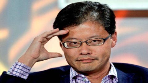 Jerry Yang, fundador do Yahoo, sai