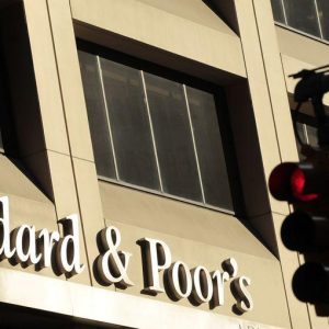 O mercado de ações aguarda ansiosamente o veredicto da S&P sobre a Itália