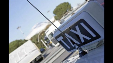 Taxi-Governo: sindacati soddisfatti, tassisti infuriati