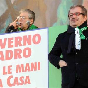 Monti hükümeti ve muhalif popülizmler. Güney'de yeni protesto dalgası "dirgenlerle"