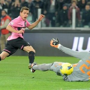 Copa de Italia: La Juve desborda (3-0 sobre la Roma) y Del Piero gana el duelo con Totti