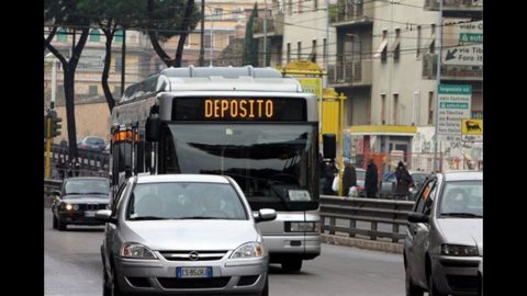 Sciopero trasporti: autobus, metro, treni e aerei fermi in tutta Italia