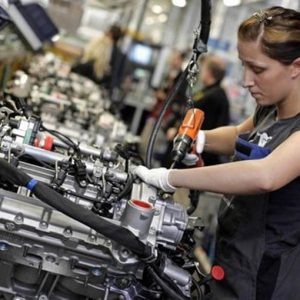 Istat, indústria: produção 2011 parada, em dezembro -1,7% no ano