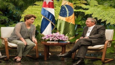 Dilma in Cuba: Brazil aims to be the new leader in Latin America