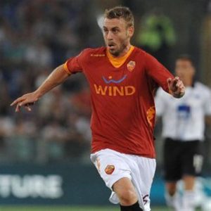 Futebol, jornada triunfal da Roma: 4-0 no Inter e renovação por 5 anos com De Rossi