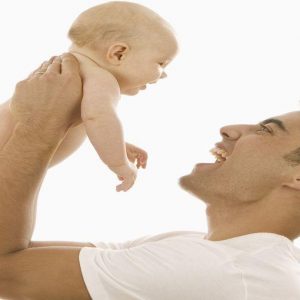 Lavoro, riprende quota il congedo di paternità obbligatorio