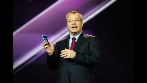 Nokia reduce 4 de locuri de muncă: smartphone-urile emigrează în Asia