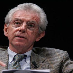 Monti: spending review “non è una manovra”