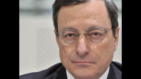 EZB, Draghi: Eurozone in Richtung Stabilität, aber Risiken bleiben