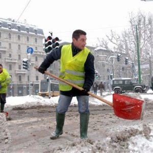 Nieve y heladas en todo el Centro: en Roma está en alerta. Tormentas en Abruzos, otras víctimas