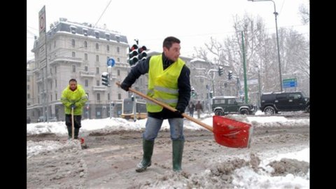 Nieve y heladas en todo el Centro: en Roma está en alerta. Tormentas en Abruzos, otras víctimas