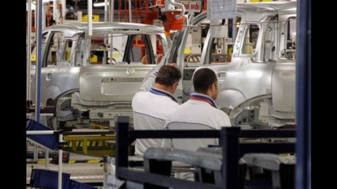 Istat, Italia in recessione: Pil -0,7% nel quarto trimestre