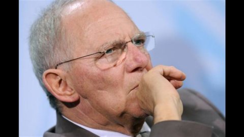 Schaeuble: “La Grecia guardi all’Italia”