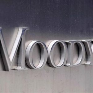 Ue, Moody’s abbassa l’outlook da “stabile” a “negativo”: a rischio la tripla A