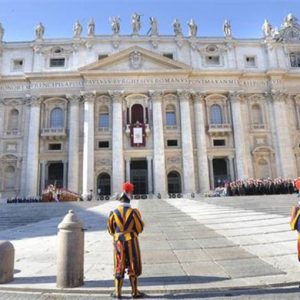 Ft: Monti en el Vaticano "un movimiento audaz"