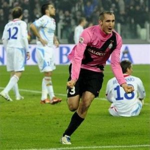 Sepak bola: Juventus menang dan merebut kembali tempat pertama