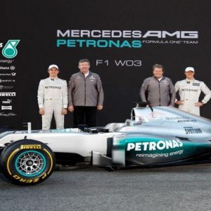 Formula 1: kursi tunggal Mercedes W03 baru disajikan di Montmelò