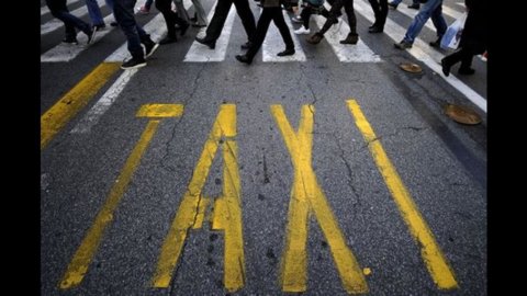 Liberalizaciones, los taxistas siguen ganando: los alcaldes decidirán