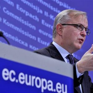 Rehn: l'Italie déterminée, la mise en œuvre complète des manœuvres est nécessaire