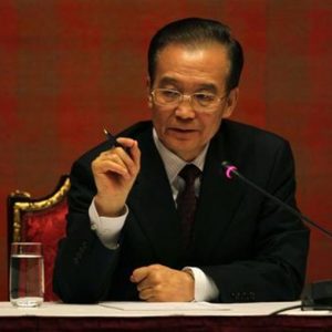 Cina, Wen Jiabao: “Preoccupati, continueremo a investire in Ue”