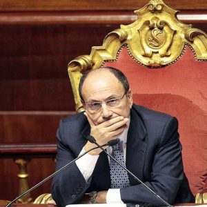 Senato, perchè il presidente Schifani non mette i suoi redditi sul web?