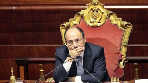 Senato, perchè il presidente Schifani non mette i suoi redditi sul web?