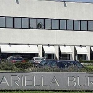 Mariella Burani: a venda está em andamento, o anúncio para apresentação de ofertas vinculantes foi publicado