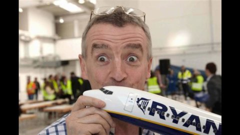 Ryanair обходит Alitalia: Irish — ведущая авиакомпания Италии