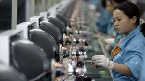 Cina, l’industria rallenta ancora: indice Pmi in calo per il quarto mese consecutivo