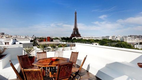 Paris, jumlah rekor untuk apartemen mewah dengan pemandangan Menara Eiffel: 46 juta euro