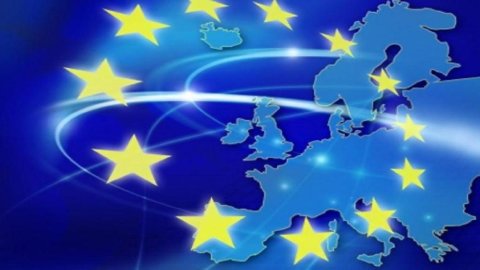 Eurostat: Pil eurozona -0,9% (su base annua) nel IV trimestre 2012