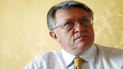 Micossi, Assonime: “Mercati finanziari troppo costosi e troppo regolamentati”