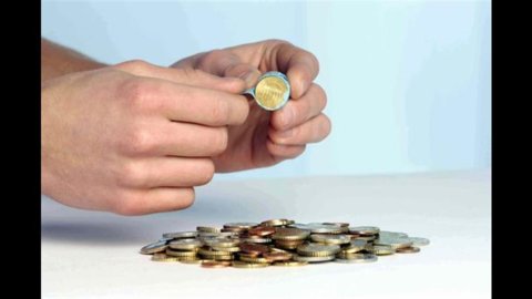 Istat: deficit-Pil 2011 cala al 3,8% senza swap