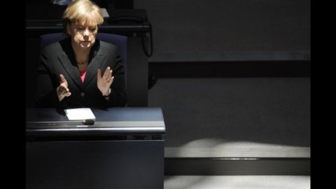 Merkel ready to increase the European firewall