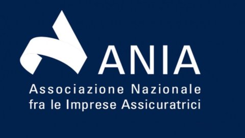 Ania: le famiglie italiane investono sempre più in assicurazioni