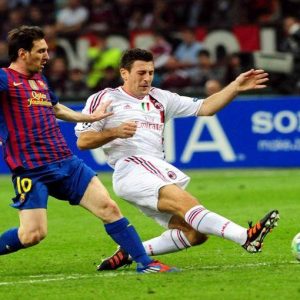 Champions League: Milan-Barcellona 0-0. I rossoneri soffrono ma resistono, e ora il Camp Nou