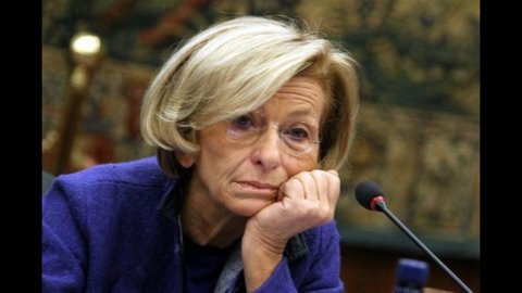 Emma Bonino: "It would be suicide to drop Monti before 2013 and we mustn't focus on article 18"