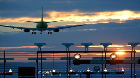 Unioncamere: a rischio 15 aeroporti al servizio dei territori