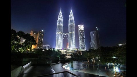 Pendengar ikan, Malaysia memperdagangkan kepunahan