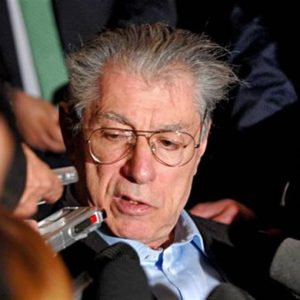 Lega, Belsito e Bossi: presentes para "a família"