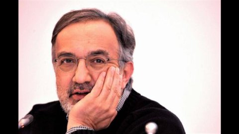 Lavoro，Marchionne 对 Marcegaglia 的抨击：“你不应该拿第 18 条开玩笑”